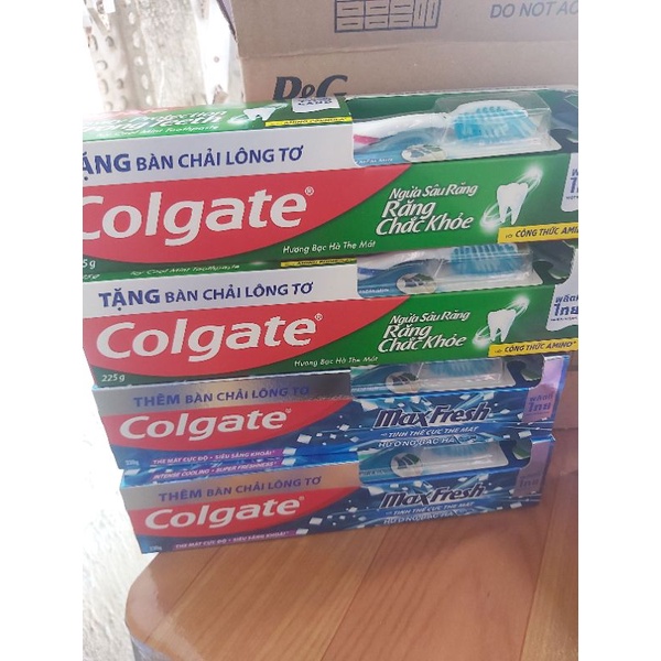 Kem đánh răng Colgate Ngừa Sâu Răng tối đa 225g tặng bàn chảyi