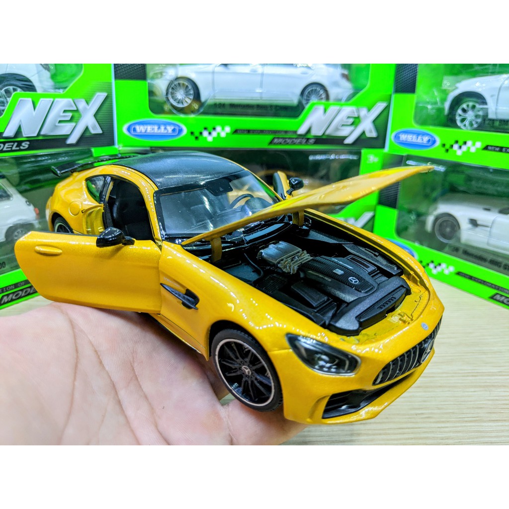 Mô hình xe ô tô Mercedes AMG GTR  tỉ lệ 1:24 hãng Welly