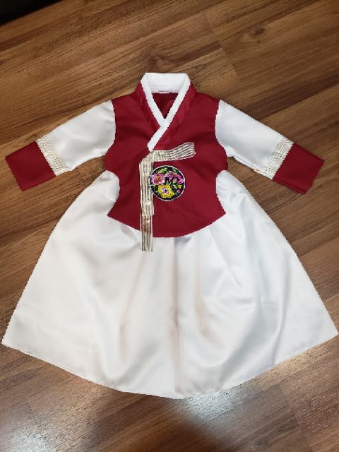Hanbok bé trai giá rẻ rất xinh
