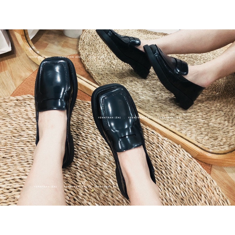 Giày loafer