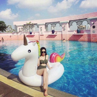 Bikini vạt chéo
