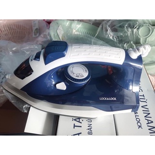 Bàn ủi hơi nước LOCK&LOCK ENI146BLU
