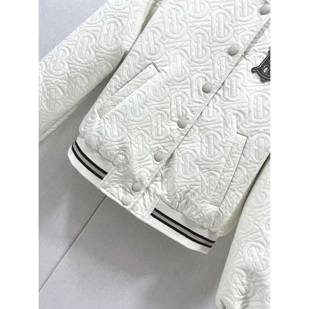 Áo khoác nữ thời trang cao cấp Burberry BBR phong cách trẻ trung,cá tính