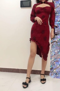 Sườn xám đỏ