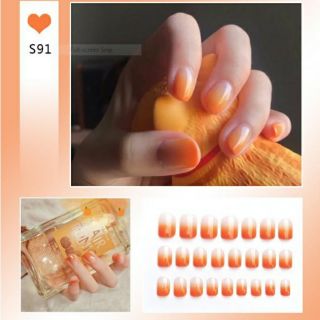 Bộ 24 móng tay giả cam đổi màu