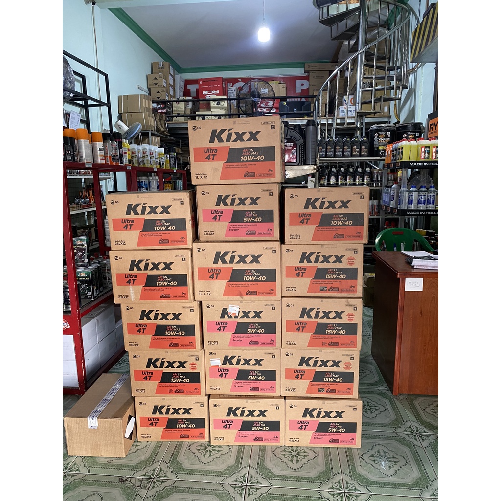 Thùng 12 chai nhớt xe tay ga Kixx Ultra Scooter 5w40 800ML