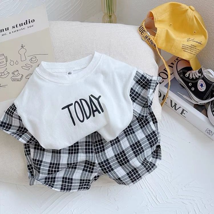 Set Áo Thun Ngắn Tay In Chữ + Quần Short Kẻ Sọc Caro Thời Trang Mùa Hè Hàn Quốc Mới Cho Bé Trai