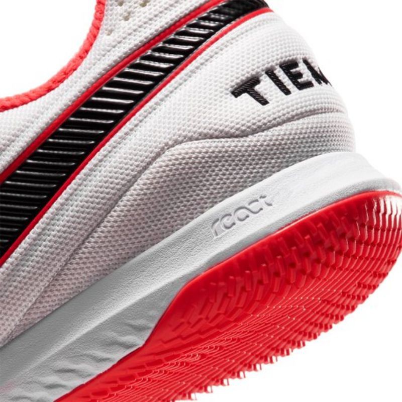 Giày đá bóng Tiempo IC