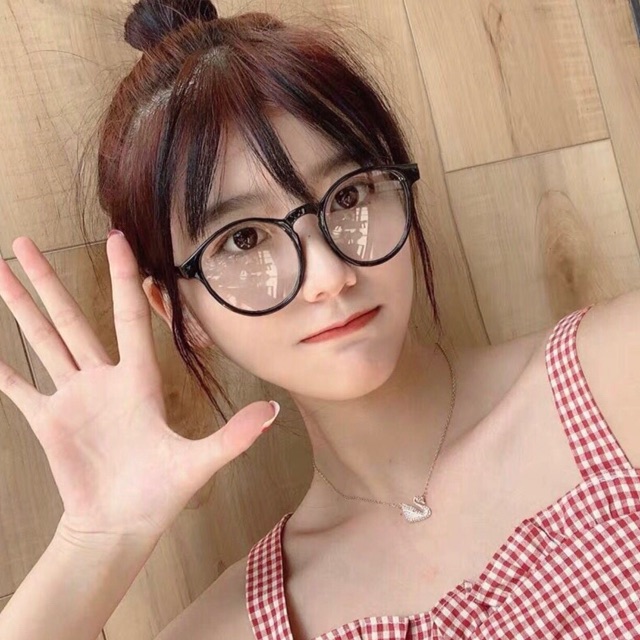 Mắt kính thời trang Vivo cực xinh hot trend | BigBuy360 - bigbuy360.vn