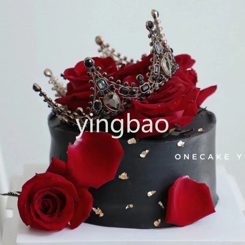 Phụ Kiện Trang Trí Bánh Kem Hình Vương Miện Đính Pha Lê Đen Sang Trọng