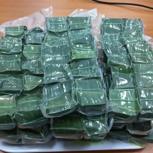 20 chiếc nem chua cô 4 đặc sản bình định