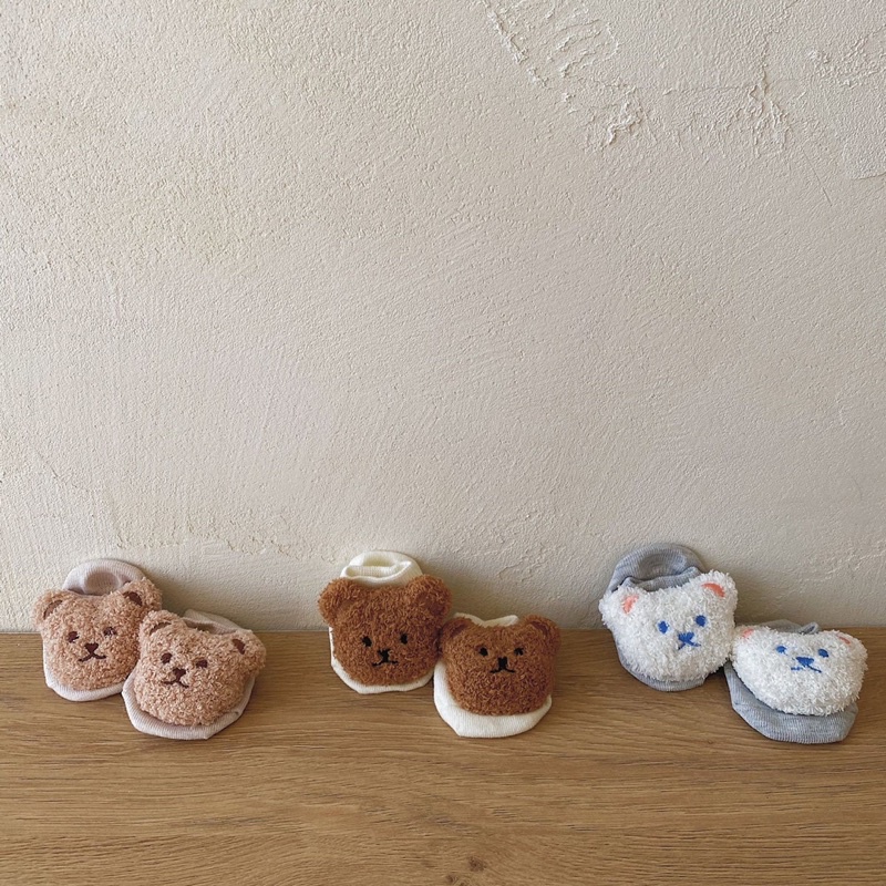 Tất bàn cho bé hình gấu bông có chống trượt