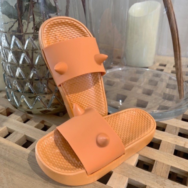 [HOT 2020] Dép nữ đế bằng 2cm Ulzzang sừng cute trend mẫu mới đẹp rửa nước mùa hè [LOẠI 1 ĐẾ DÀY + TẶNG TÚI ZIP] | BigBuy360 - bigbuy360.vn