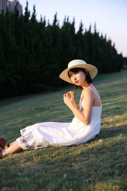 Vây thêu hoa thổ cẩm