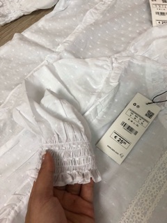 Áo sơ mi chấm bi