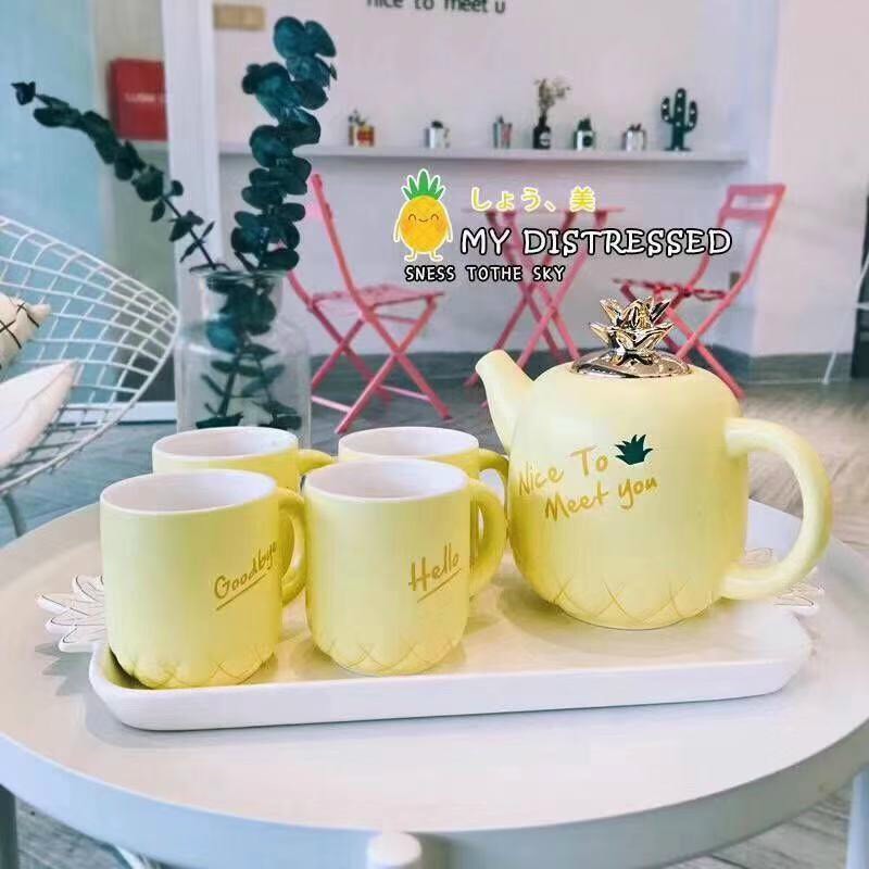 Bộ bình 4 cốc kèm khay hình dứa gốm sứ cao cấp