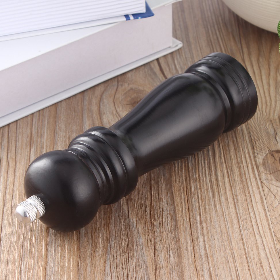 Lọ xay hạt tiêu bằng gỗ tiện dụng cho nhà bếp