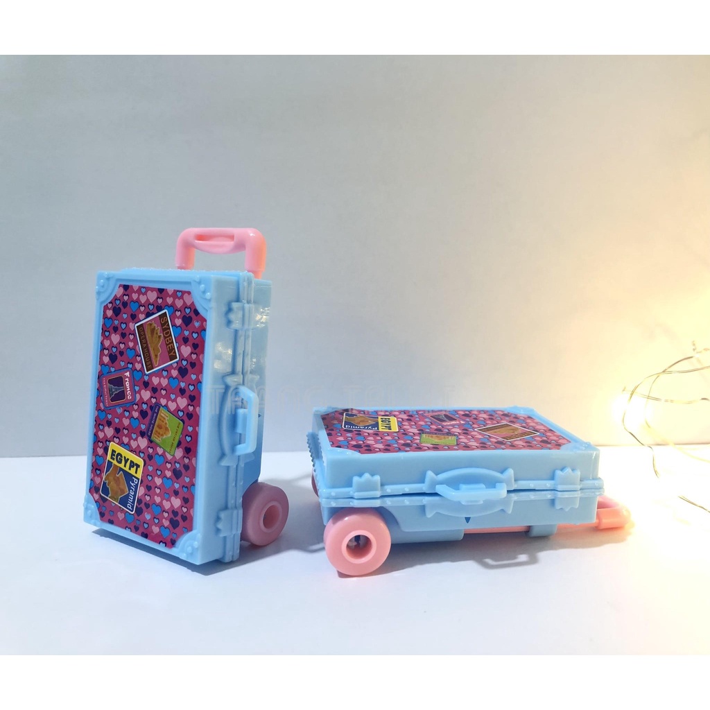 Mô hình vali nhựa xanh hoa văn trái tim đồ chơi trang trí nhà búp bê