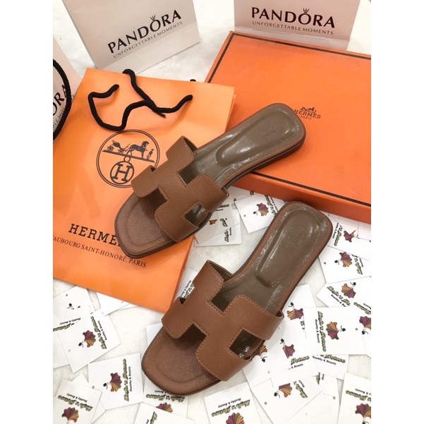 Dép HM siêu vip fullbox hãng mỗi đôi còn 1sz 38 sale