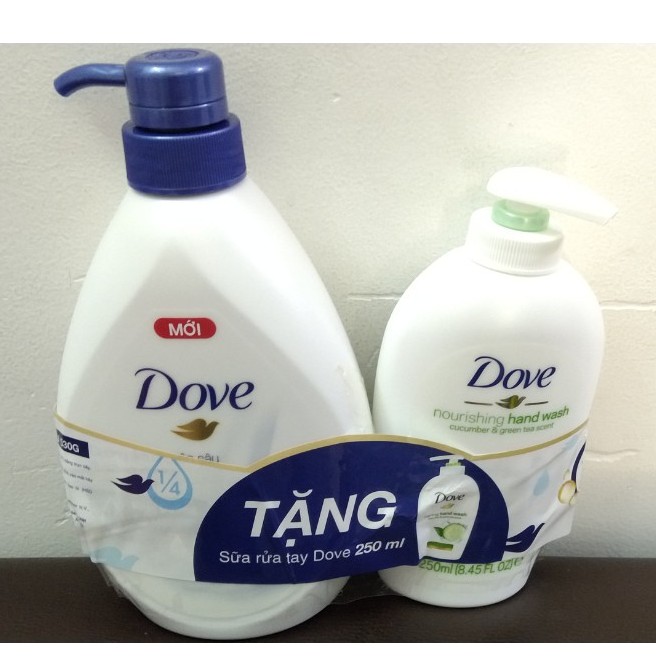 Sữa tắm Dove 530g tặng chai sữa rửa tay có 3 màu trong phân loại