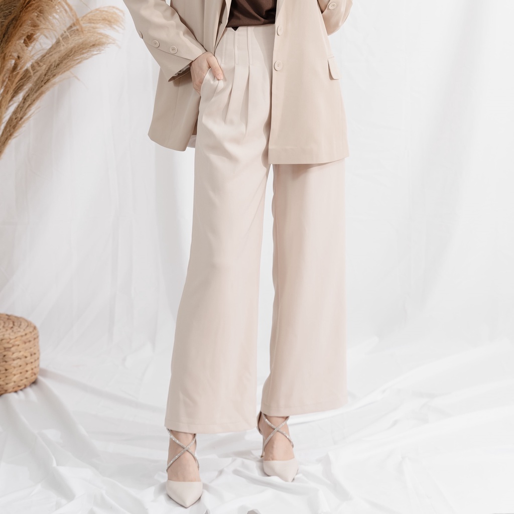 Quần ống suông cạp cao Ivory May Pleat Pants IVORY0009