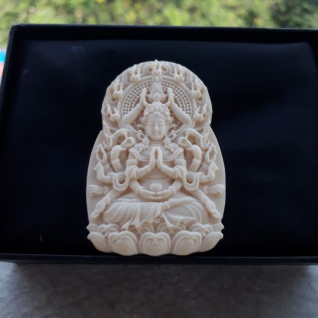 Mặt dây chuyền thiên thủ thiên nhãn