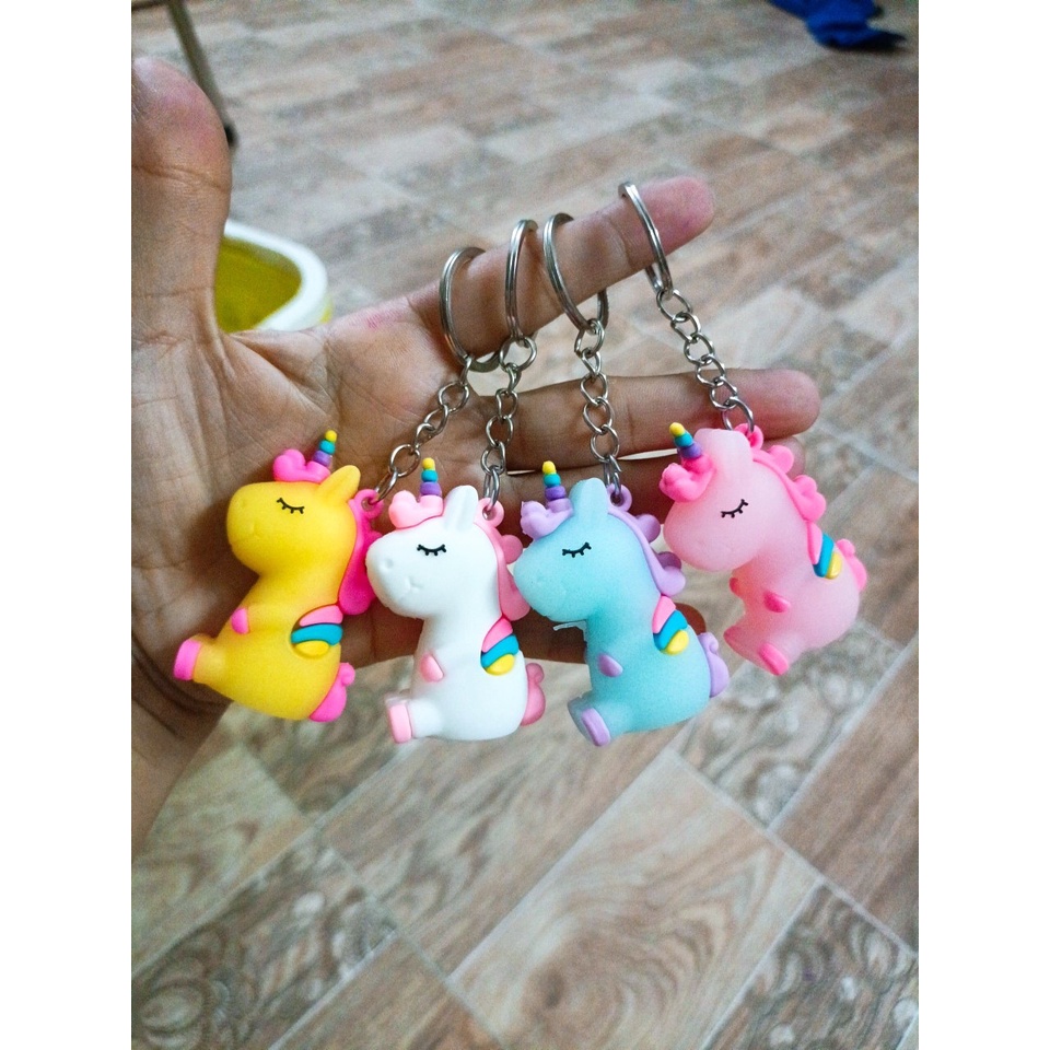 Móc Khóa Nhựa Dẻo Đủ Mẫu Mã Siêu Cute