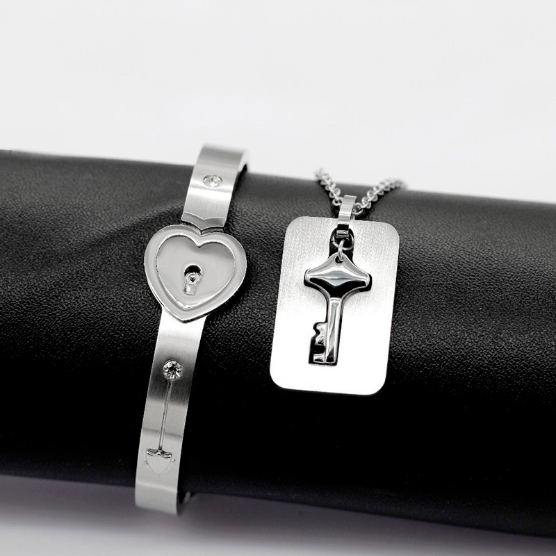 Set 2 Vòng cổ/Vòng Tay Mặt Ổ Khóa Trái Tim/ Chìa Khóa Bằng Thép Không Gỉ Màu Bạc Thời Trang Dành Cho Các Cặp Đôi