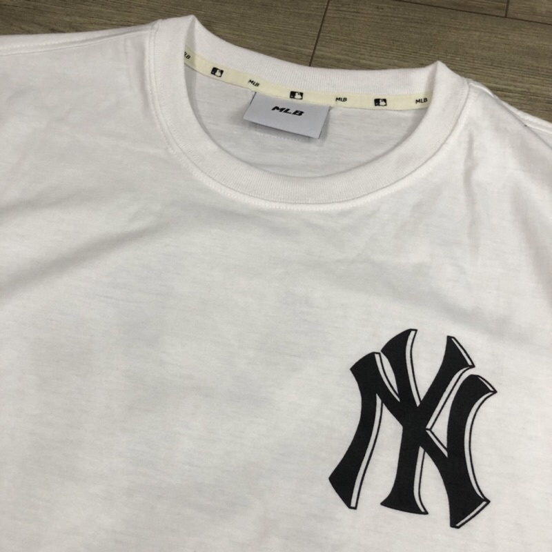 Áo phông MLB-Black Logo NY VNXK dư xịn