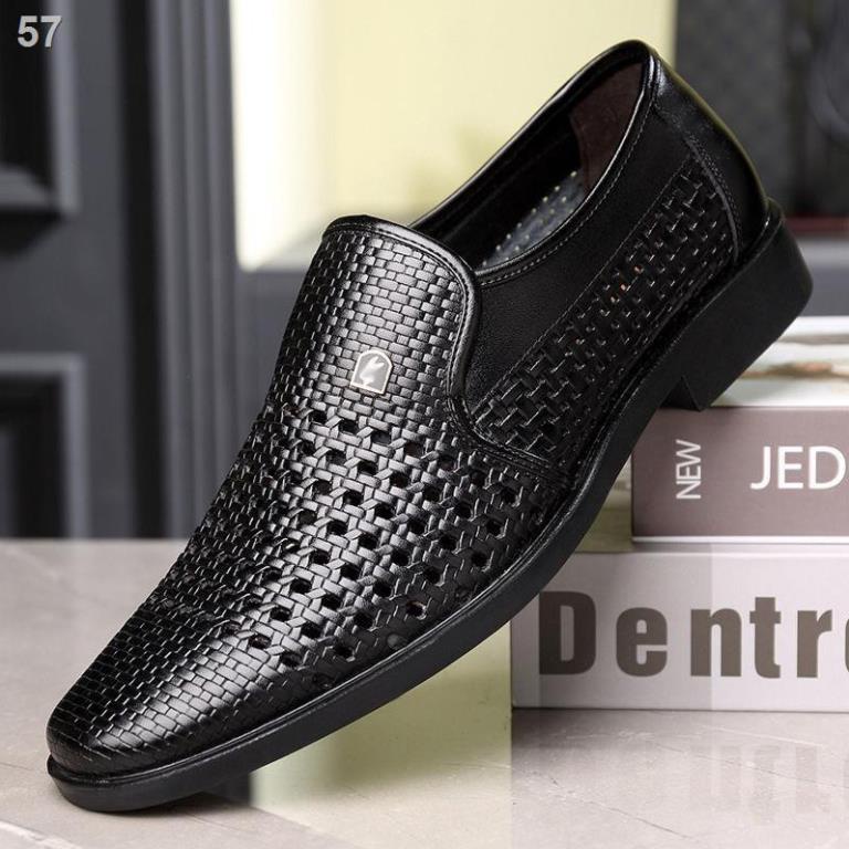 Mùa hè phong cách mới hot sale giá đặc biệt dép nam giày đế mềm thoáng khí công sở chính thứcP 👞