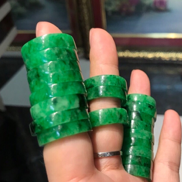 Sỉ lẻ nhẫn jade bản vuông