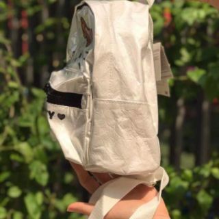 Ba lô Zara Hello Kitty trắng