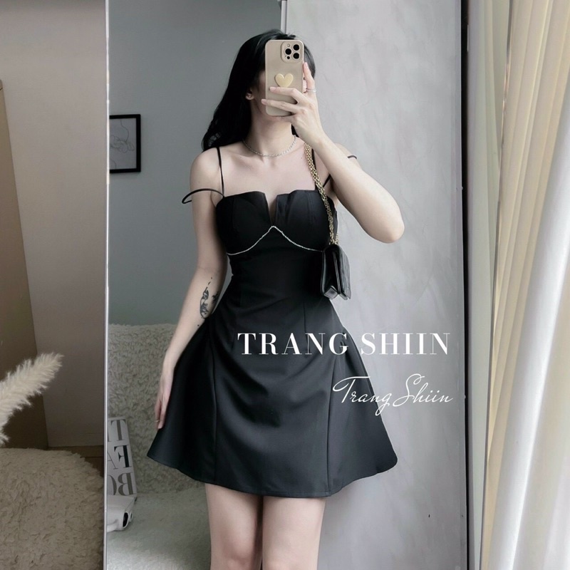ĐẦM 2S ĐEN XẺ CÚP NGỰC