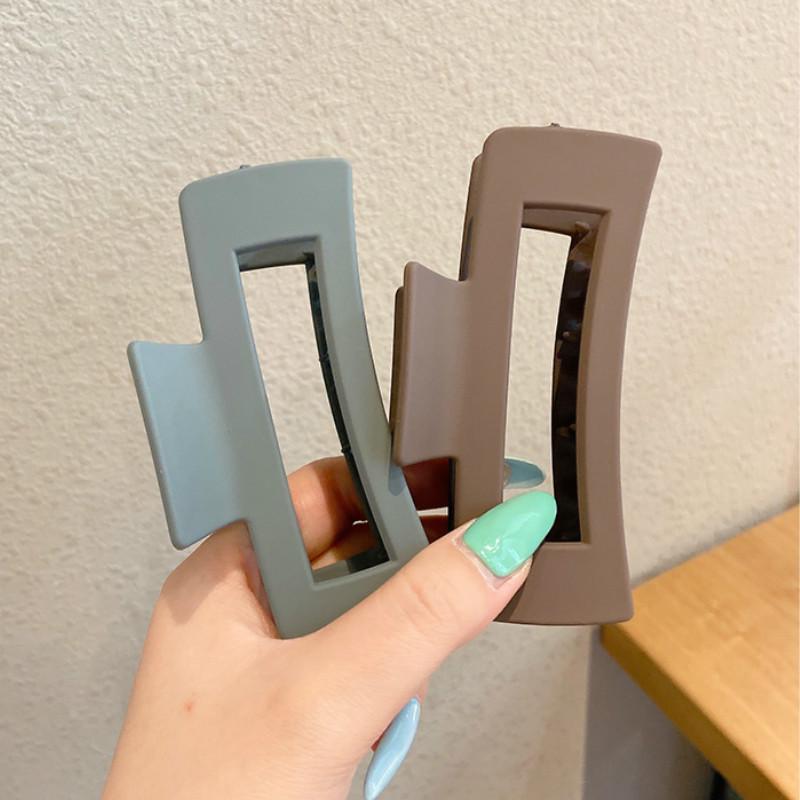 Kẹp gắp tóc màu trơn bằng nhựa đơn giản