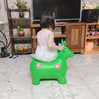 Thú nhún có nhạc cho bé