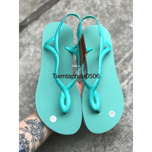 Giày Dép Đi Biển HOT