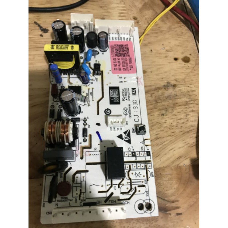 Board main tủ lạnh AQUA model AQR-T219FA/AQR-I209DN