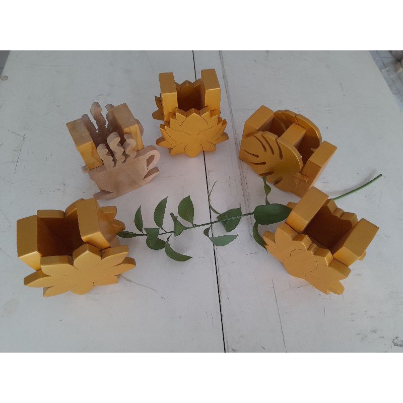 LỌ CẮM BÚT VIẾT, CẮM HOA ĐỂ BÀN BẰNG GỖ TỰ NHIÊN HÌNH HOA VÀ LÁ XINH XẮN