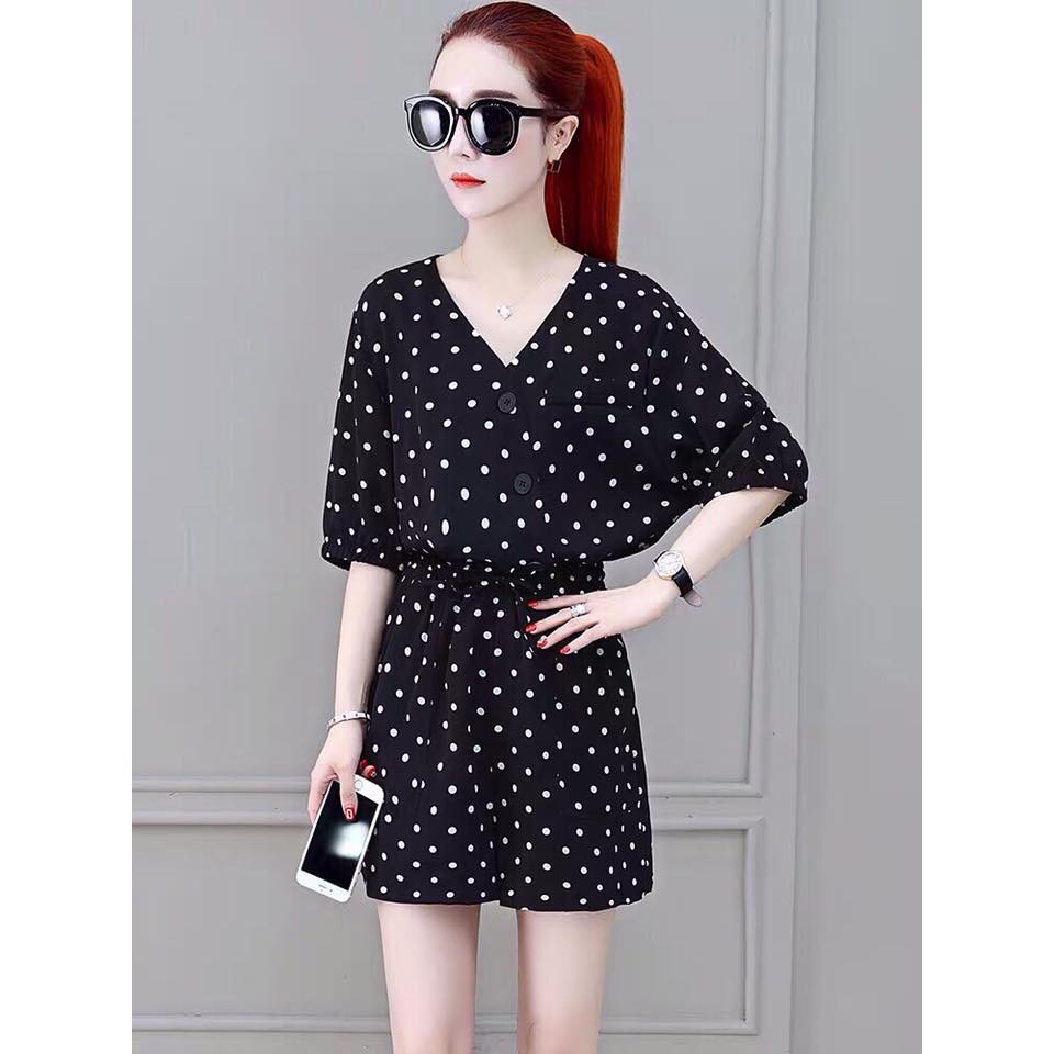 Bộ đồ bay - Jumpsuit đùi chấm bi nút xéo