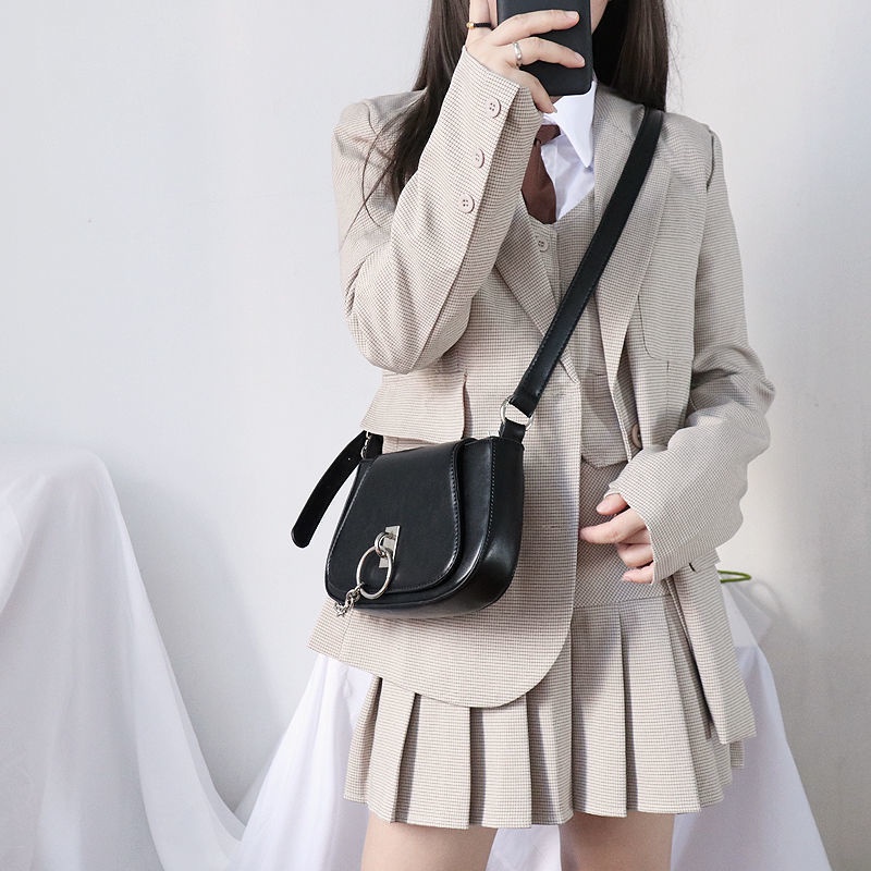 Túi xách đeo vai kiểu dáng thời trang cá tính