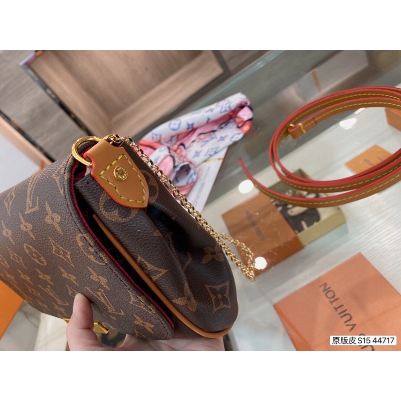 Túi đeo chéo nữ thời trang thương hiệu Louis Vuitton LV da thật cao cấp