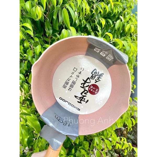 CHẢO CHỐNG DÍNH CÓ TAY CẦM ĐÁY SÂU SOLARPI Sz 18cm