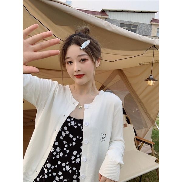 Xiaozhainv Áo khoác len cardigan tay dài 3 màu hình gấu nhỏ dễ thương cho nữ | BigBuy360 - bigbuy360.vn