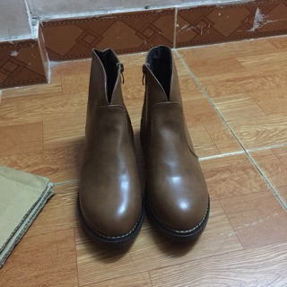 Bốt da ngắn cổ mùa đông