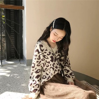 Áo len hoạ tiết da báo