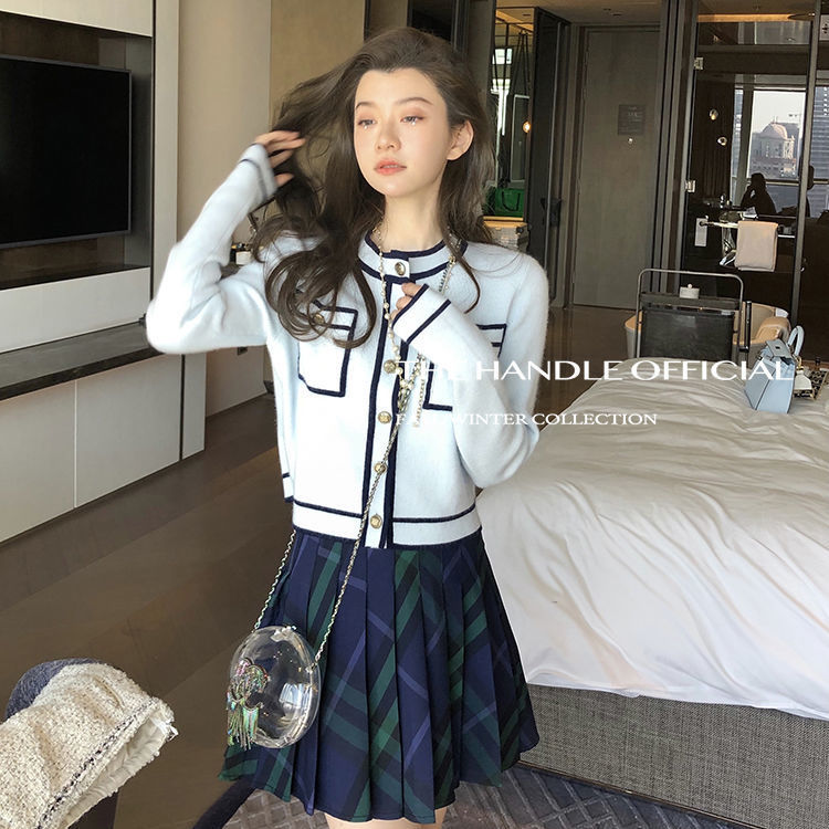 Áo Khoác Cardigan Dệt Kim Thiết Kế Đơn Giản Xinh Xắn Cho Nữ