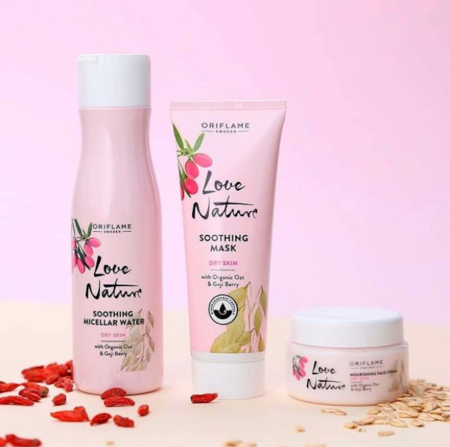NƯỚC RỬA MẶT 2 TRONG 1 -LOVE NATURE SOOTHING MICELLAR WATER WITH ORGANIC OAT & GOJI BERRY.