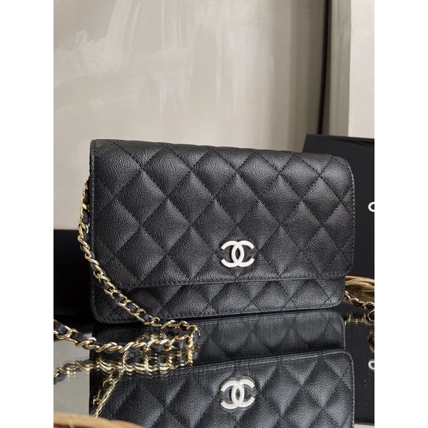 Túi Woc da hạt siêu màu đen nắp gập size 20cm