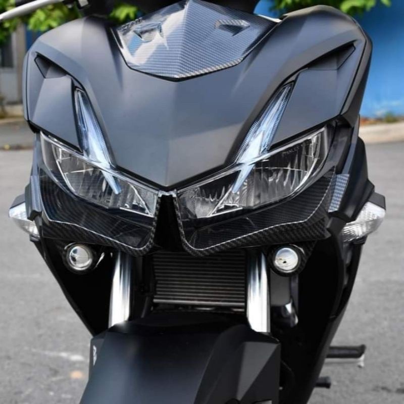 Cánh gió Winner X có đèn trợ sáng bi cầu ánh sáng trắng và vàng phá sương chính hãng Universe cho Winner X V2 V3