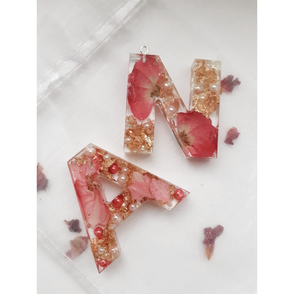 Móc khóa thiết kế theo tên riêng handmade Resin - Name